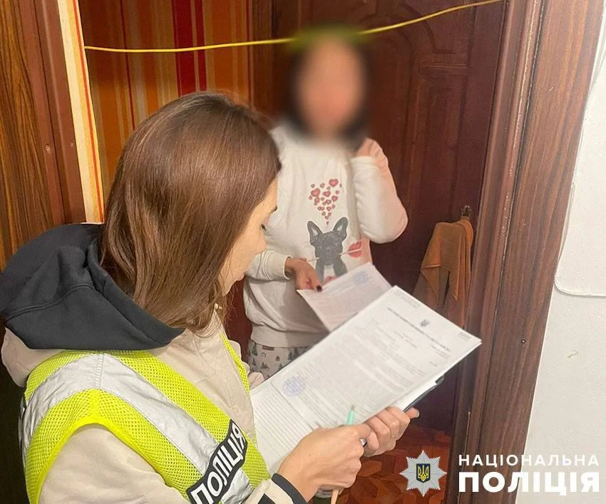 Обчистили картки померлих на майже мільйон гривень