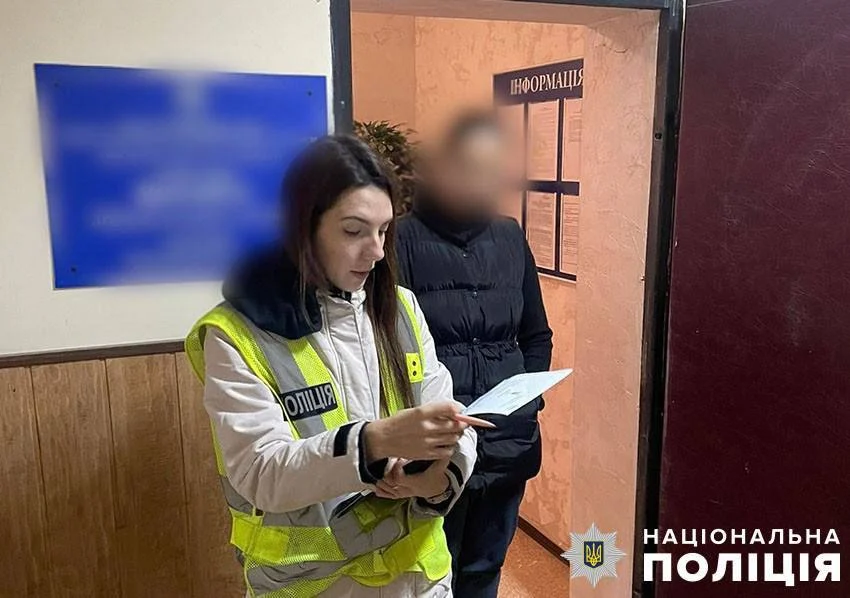 Обчистили картки померлих на майже мільйон гривень