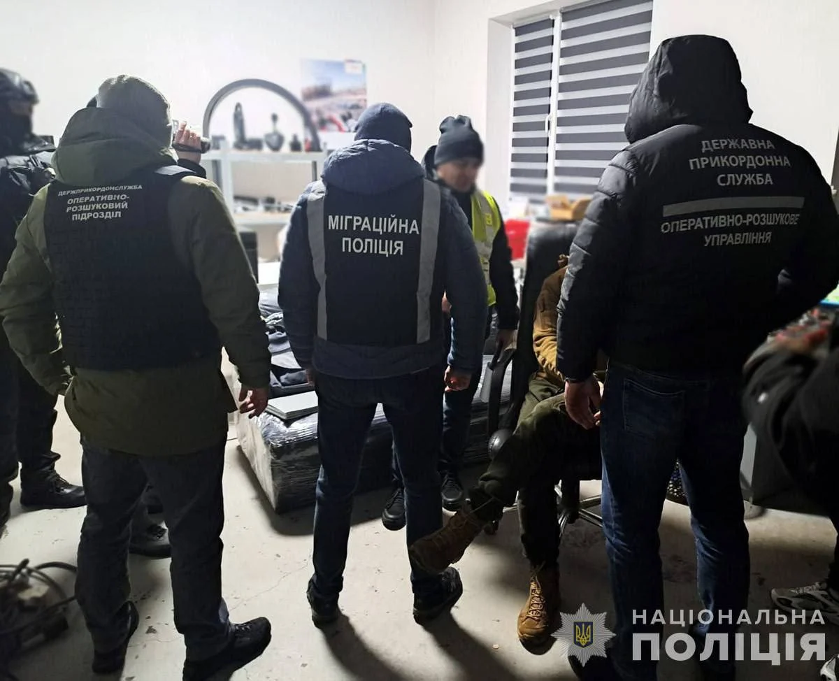 Справа військового з Житомира, який «влаштовував» у тил за 5000$, передана до суду