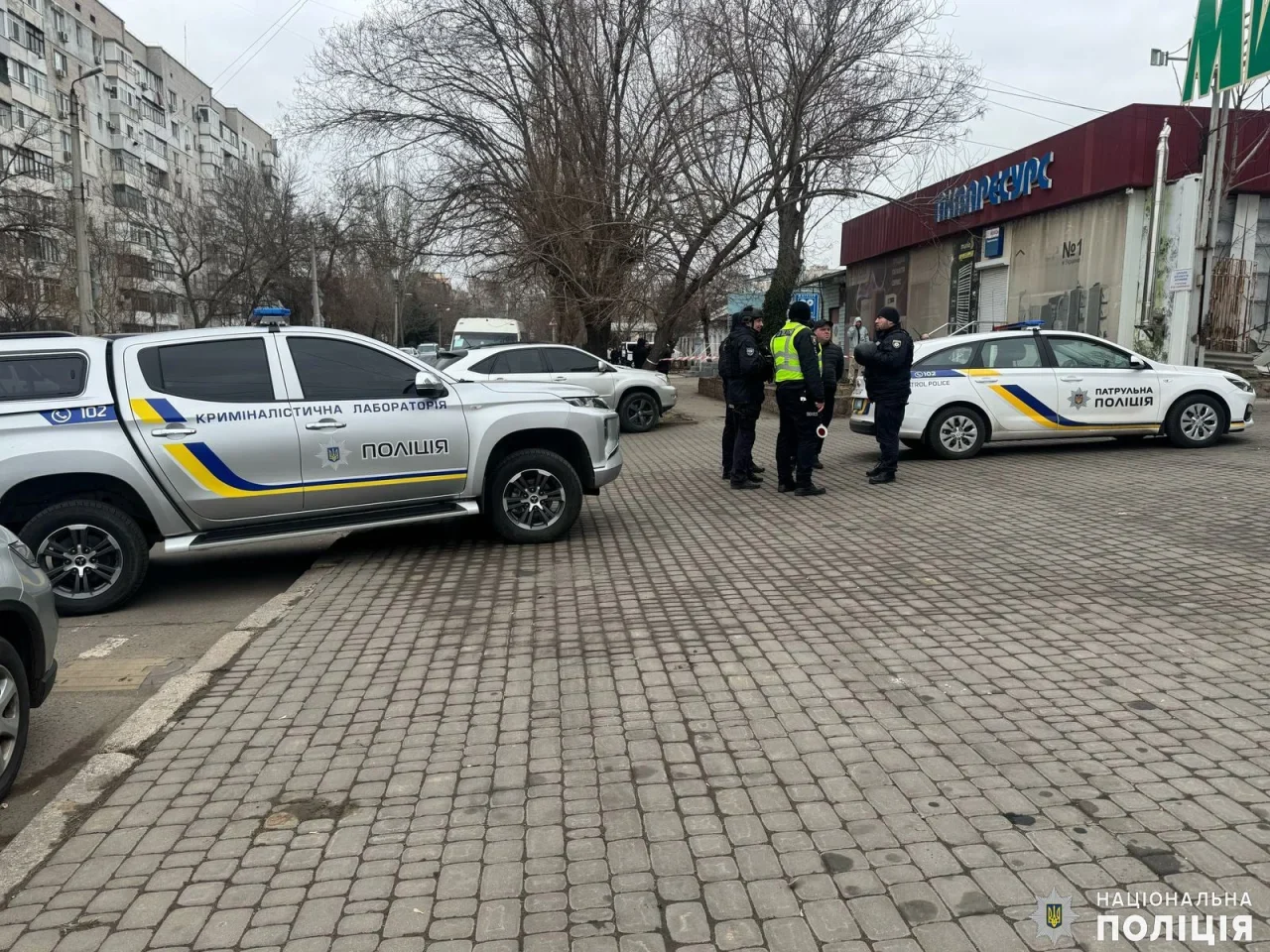У Миколаєві стався вибух біля закладу громадського харчування: двоє людей загинули, вісім — поранені