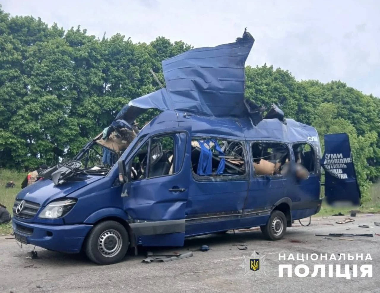Удар по цивільному автобусу під Білопіллям: 9 загиблих