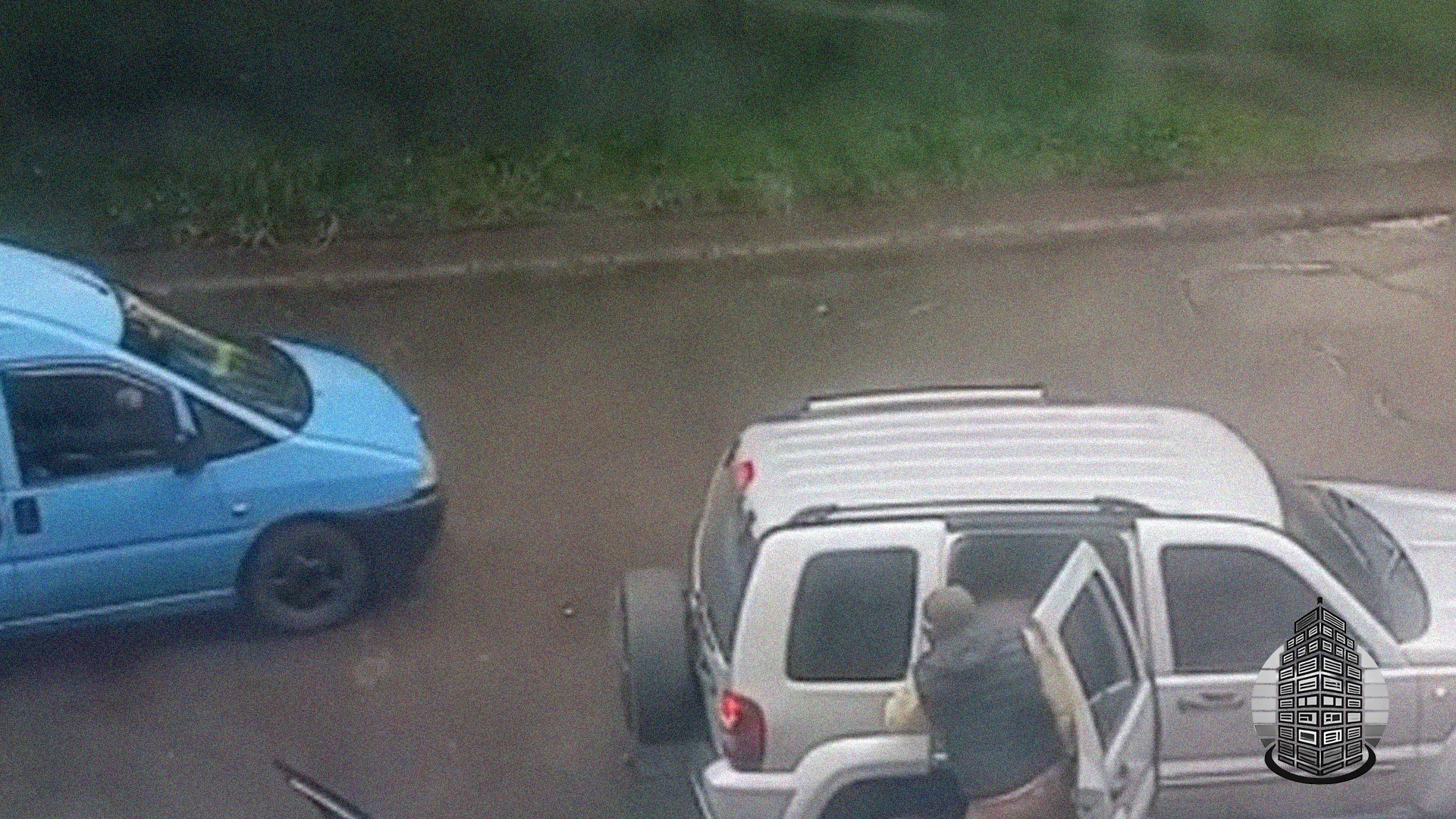 У Рівному представники ТЦК силоміць витягли водія з авто та повезли у невідомому напрямку