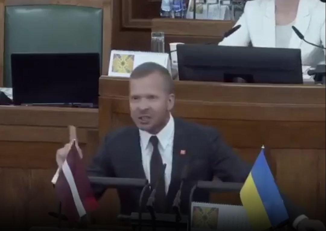 “Нас больше! Русский язык — наш язык!” — і одразу на вихід із Сейму