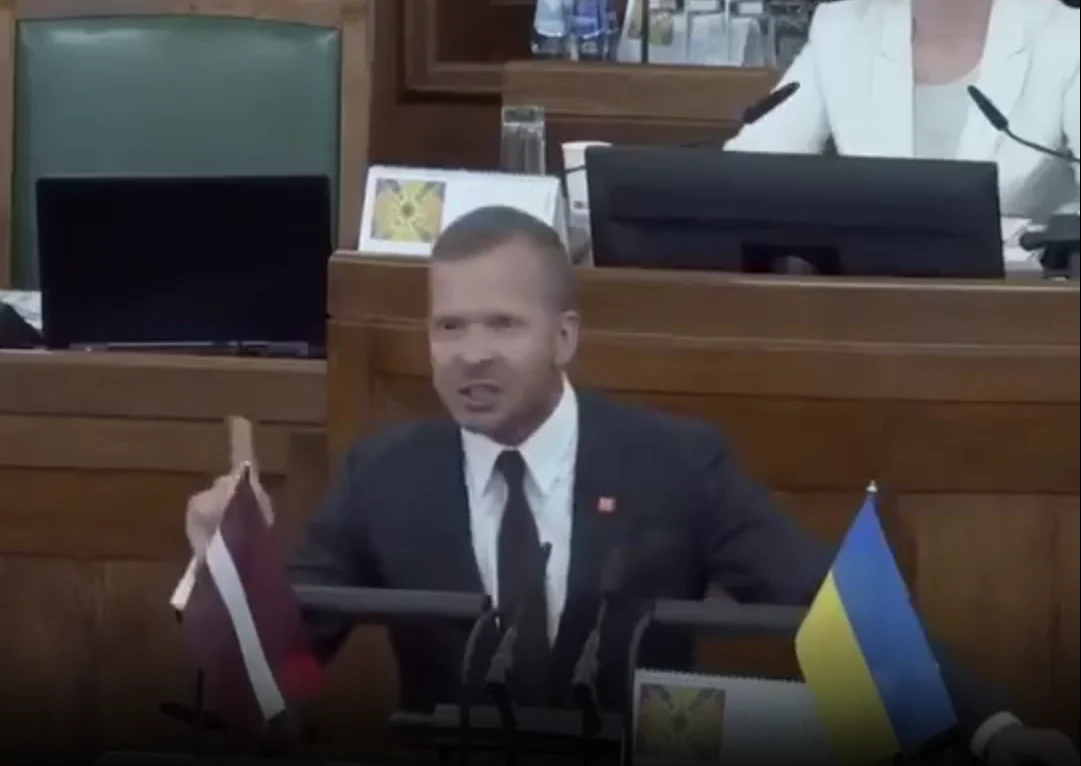 “Нас больше! Русский язык — наш язык!” — і одразу на вихід із Сейму
