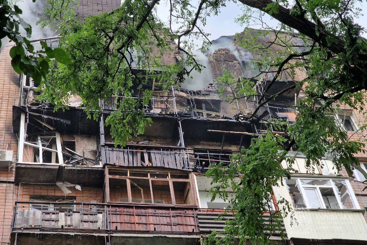 53 Шахеди, 4 КАБи та ракета поцілили у Харкові, зокрема, в 18 багатоповерхівок та 13 приватних будинків