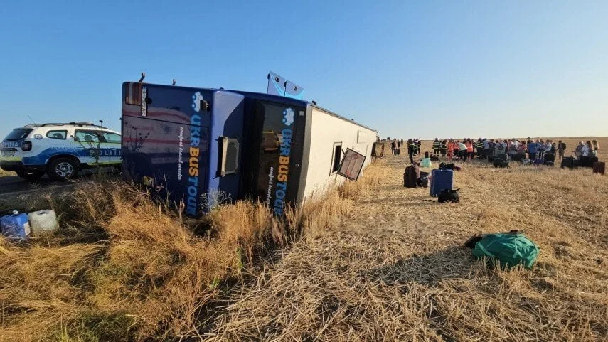 У Румунії перекинувся автобус з 55 українцями, серед яких були діти — місцеві ЗМІ