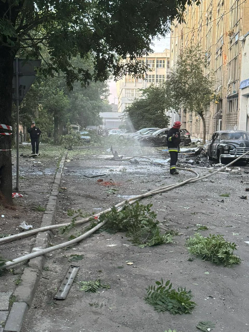 Масовані удари Росії по заходу України: загиблі, поранені, масштабні руйнування у Львові, Чернівцях, Луцьку та Харкові