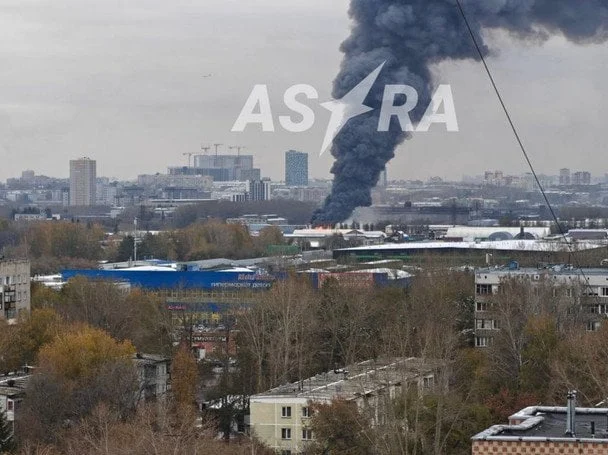 У Новосибірську сталася масштабна пожежа на «Заводі припоїв»
