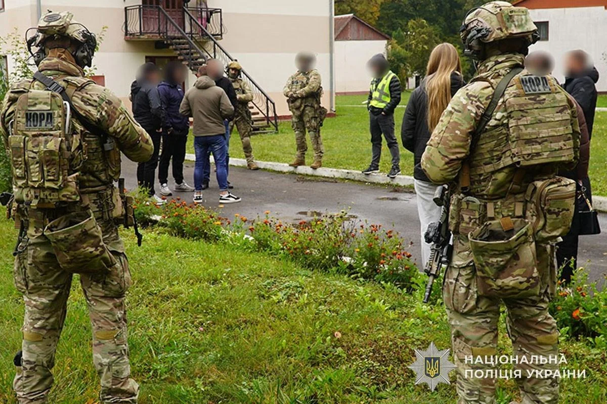 У Тернополі затримали військових, яких підозрюють у катуваннях, розбоях і вимаганнях