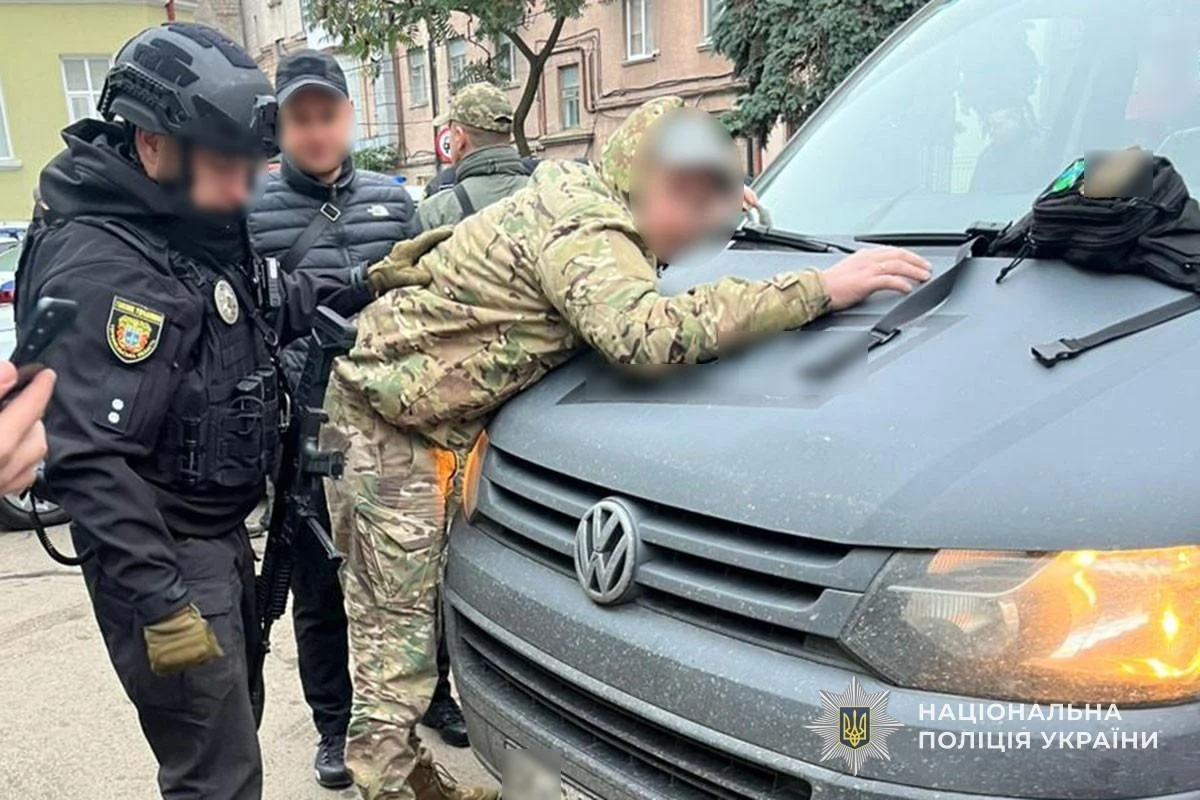 У Тернополі затримали військових, яких підозрюють у катуваннях, розбоях і вимаганнях