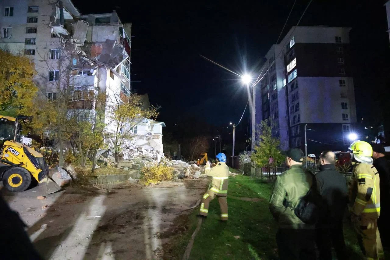 У Хмельницькому стався вибух у багатоповерхівці: є загиблі