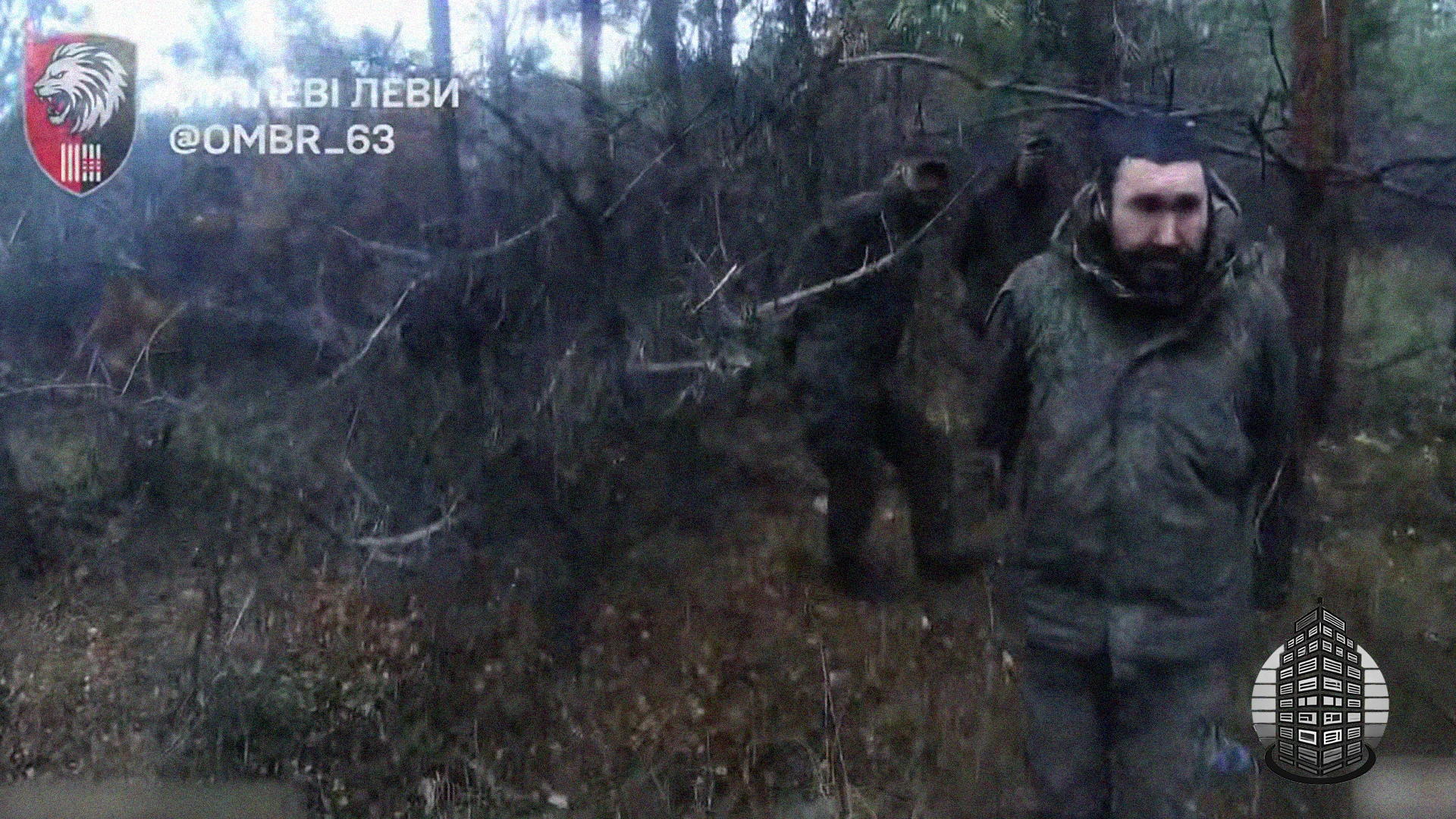 Американський боєць ЗСУ взяв у полон чотирьох росіян на Лиманському напрямку: у мережі оприлюднили унікальне відео