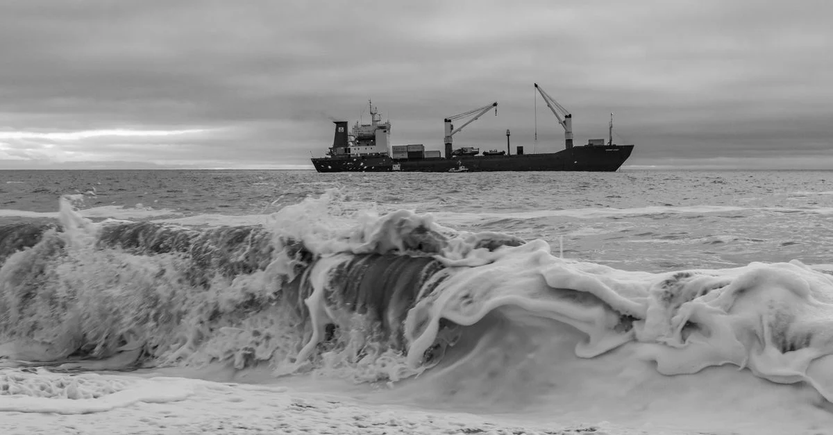 Атаки на торговельні судна в Чорному морі біля Румунії