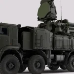 Високорозрядний військовий зенітний автомобіль з сучасною ракетною системою